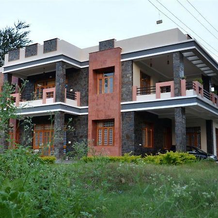 The Royale Country Retreat Bed & Breakfast Udaipur Exterior photo