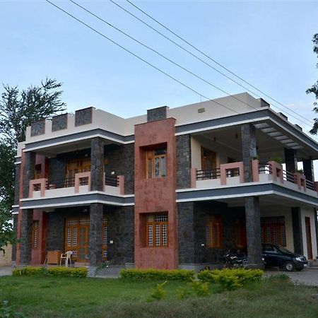 The Royale Country Retreat Bed & Breakfast Udaipur Exterior photo